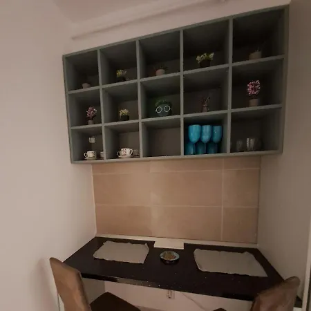 Happy 2 Apartment *